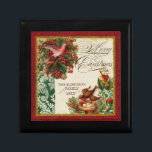 Vintage Gräs Cone Bough Damask Dove Chrismas Box Smyckeskrin<br><div class="desc">FÄRG PALETTE: Klassisk julröd, grönt och guld anger tonen för denna samling. KONSTRUKTIONSKOLLEKTION: Vintage Gräs Bough, Gräs träd, vreden med duva, fåglar, fågelbo med ägg och hullbär. Köp det här som en gåva till din egen familj eller som en julklapp till vänner, familj eller medarbetare! Eller som en företagsgåva till...</div>