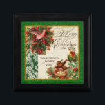Vintage Gräs Cone Bough Damask Dove Chrismas Box Smyckeskrin<br><div class="desc">FÄRG PALETTE: Klassisk julröd, grönt och guld anger tonen för denna samling. KONSTRUKTIONSKOLLEKTION: Vintage Gräs Bough, Gräs träd, vreden med duva, fåglar, fågelbo med ägg och hullbär. Köp det här som en gåva till din egen familj eller som en julklapp till vänner, familj eller medarbetare! Eller som en företagsgåva till...</div>