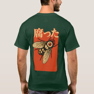 Vintage Grotesque Fly Illustration på röd bakgrund T Shirt