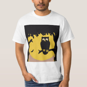 Vintage Halloween, spöklik uggla i träd med måne T Shirt