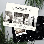 Vintage Handskrift Första julfoto Bröllop Julkort<br><div class="desc">Detta moderna klassiska kungörelsekort från helgdag / vårt första julklapp för det nyfödda paret har tre fotokollage och ett handskriftsskript för vintage med seriös text i ord, "First jul Together as Mr. och Mrs." Baksidan innehåller ett fullt-snowdots mönster, ett ögonblicksbildobjekt och ett anpassningsbara helgdag-meddelande. Basbakgrunden kan ändras till valfri färg....</div>