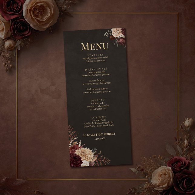 Vintage Häxliknande Blommig Bröllopsmeny Kort (Vintage Witchy Floral Wedding Menu Card on a brown victorian wedding table with dark flowers.)