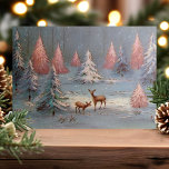 Vintage Hjort i Snowy Forest Rosa Julgranar Helgkort<br><div class="desc">Hjort av Vintage i Snowy Forest Rosa Julgranar Card. Den här designen innehåller hjort av vintage i den snönära skogen som omges av rosa Julgranar. Vilken vacker helgdag. Anpassa det här anpassad design med ditt eget i hälsning.</div>