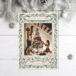 Vintage Holly Photo Julkort<br><div class="desc">Ursprungligen illustrerade ram av löv och bär från holly; grädde färg.</div>
