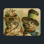 Vintage Humor, Viktorian Bride Groom Cats in Hats Magnet<br><div class="desc">Vintage illustrerar en lustig humor-bild med Victorian tabby katt som bär hattar. Ett bröllop för sällskapsdjur kärlek och romantik med kattbrud och kattgroom. Bröden bär en elegant blommigt-blomma och brudkatten bär ett finare-formellt top hat.</div>