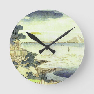 Vintage Japanska byn vid havet Rund Klocka