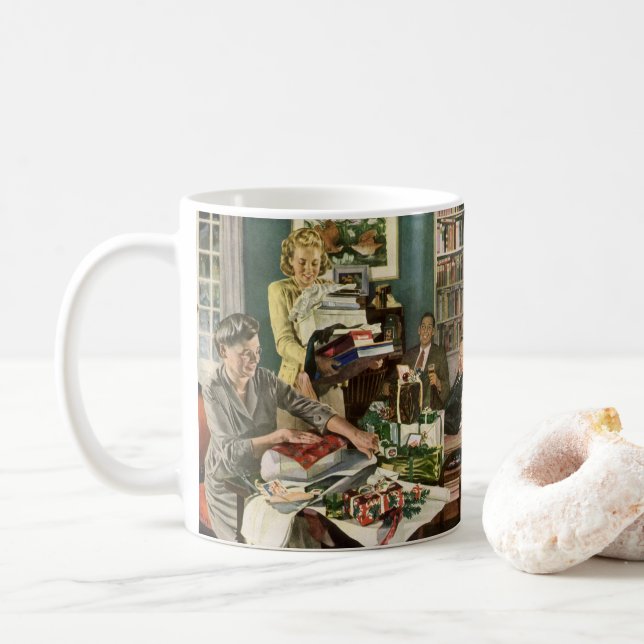 Vintage jul, glad familj som pakar presenter kaffemugg (Med munk)