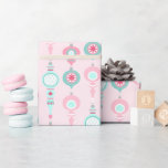 Vintage jul Ornaments Söt Rosa Helgdag Presentpapper<br><div class="desc">Lägg till en söt,  återtryck på julklapparna med den här pappra inslagningen med vintage stil julprydnader i skuggor av rosa-,  vit- och mint-grönt som ställs mot blekens rosa.</div>