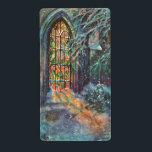 Vintage-julkyrka med fastfärgat glasfönster fraktsedel<br><div class="desc">Vintagen illustrerar helgdag utformning av jultomten med ett arkitektoniskt inslag,  ett nedfläckad glasfönstersnöslinga. Ett vackert kapitel med ljus som kommer ut på det nya fallna snö utanför vintersäsongslandskapet.</div>