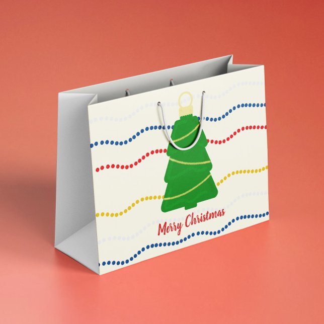 Vintage Julprydnadsföremål och trädgårdsmark (Cute retro Christmas gift bag with vintage Christmas tree ornament and beaded garlands
)