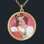Vintage Kärlek och Romantik, Newlyweds i Rosa Guldpläterat Halsband<br><div class="desc">Vintage illustration av kärlek och romantik med ett nyvunnet pars krämning och gungning i lycklig. Hon är på väg att viska en hemlighet för sin älskling.</div>