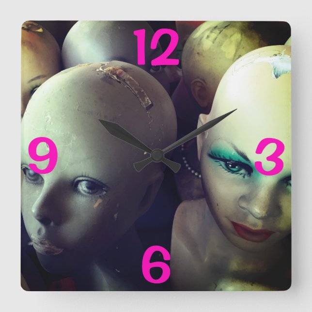 VINTAGE KVINNOR MANNEQUIN ANSIKTE HEADS FYRKANTIG KLOCKA (Framsida)