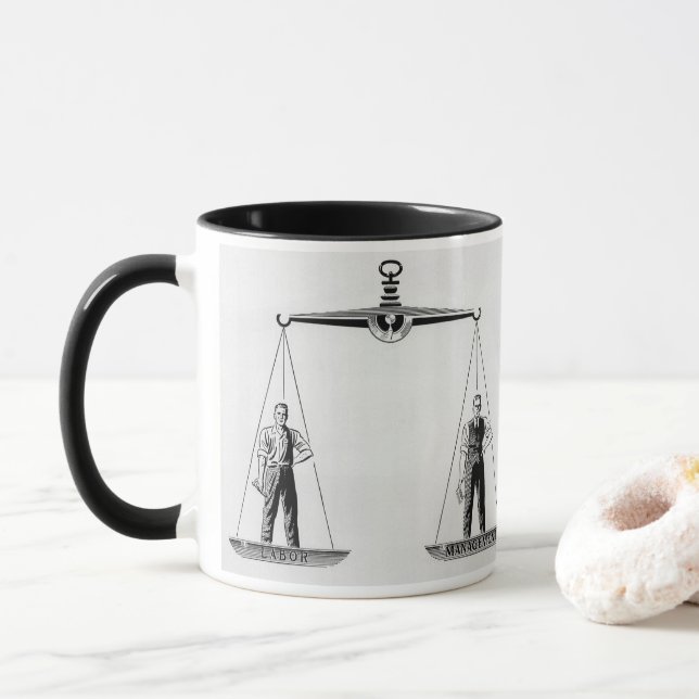 Vintage Labour vs Management, Scale of Justice Mugg (Med munk)