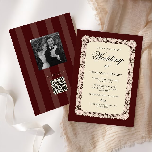 Vintage Lace Burgundy Wedding Invitation Inbjudningar (Skapare uppladdad)