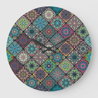 Vintage lapptäcke med blommigt mandala inslag stor klocka