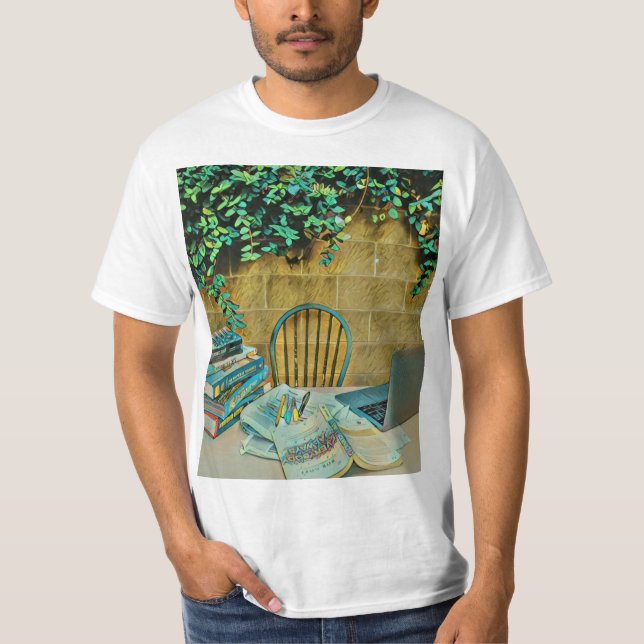 Vintage läsa teckningar t shirt (Framsida)