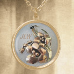 Vintage Lily Brassy Brooch pendant necklace Guldpläterat Halsband<br><div class="desc">Denna vackra halsband har en vintage 2-tonad metall-brosch av ett par liljor och är ultrafeminin och unik. Anpassa den här elegantens blommigt-halsband med hennes initialer för en verklig elegant-gåva som hon kommer att uppskatta i alla stil eller storleka,  guld eller silver. Den här bilden är ett originalsmyckefotografi av JLW_Photography.</div>