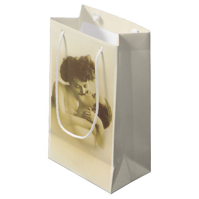 Vintage love couple kissing sepia illustration (Framsidan Vinklad)