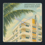 Vintage Miami Art Deco Square Wall Clock Fyrkantig Klocka<br><div class="desc">Denna samling inspirerades av vår vistelse på just konsten deco Winterhaven Hotel,  Autograph Collection i slutet av vår resa över hela Amerika. Det här Winterhaven Hotel finns på Ocean Drive,  Miami Beach,  Florida,  och har fallskärmsvyer.</div>