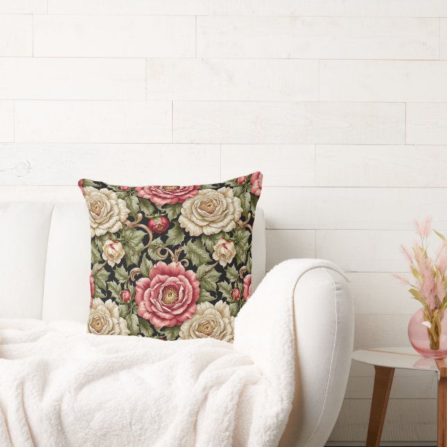 Vintage Modern Cabbage Roses on Black Kudde (Soffa)