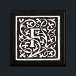Vintage Monogram F Art nouveau Brev Smyckeskrin<br><div class="desc">Art nouveau Brev - Monogram från rörelsen för konst och hantverk Denna brev är ett underbart, robust monogram som skapades 1901 och som publicerades i en uppsättning bokar. Monogrammet F är omgivet av ett underbart, handritat mönster, i hög grad i stil i mönster i art nouveau i stil vid den...</div>