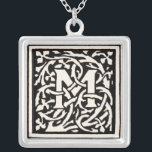 Vintage Monogram M Art nouveau Brev Silverpläterat Halsband<br><div class="desc">Art nouveau Brev - Monogram från rörelsen för konst och hantverk Denna brev M är ett underbart muggelmonogram M som skapades 1901 och som publicerades i en uppsättning bokar. Monogrammet M är omgivet av ett underbart, handritat mönster, i hög grad stil i art nouveau mönster i stil vid den tidpunkten,...</div>
