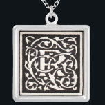 Vintage Monogram R Art nouveau Silverpläterat Halsband<br><div class="desc">Art nouveau Brev - Monogram från rörelsen för konst och hantverk Denna brev R är ett underbart robustigt monogram R som skapades 1901 och publicerades i en uppsättning bokar. Monogrammet R är omgivet av ett underbart, handritat mönster, i hög grad stil i art nouveau mönster i stil vid den tidpunkten,...</div>