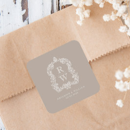 Vintage Monogram Vapensköld Namn Taupe Bröllop Fyrkantigt Klistermärke
