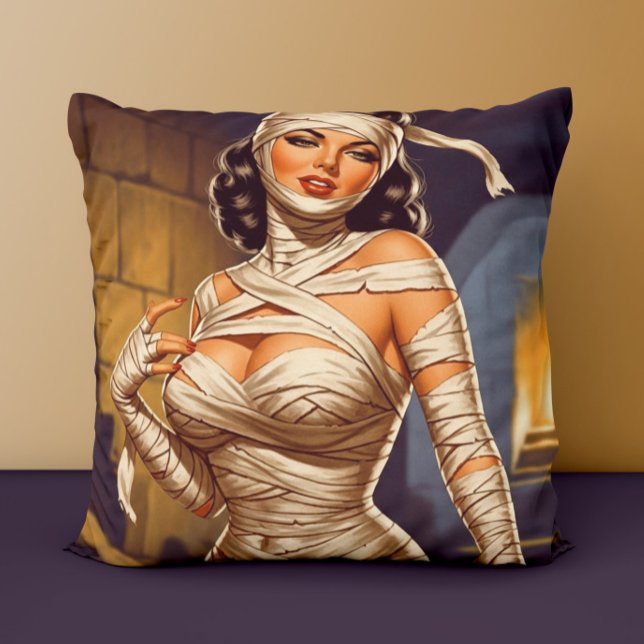 Vintage Mummy Pin-up Kudde (Skapare uppladdad)