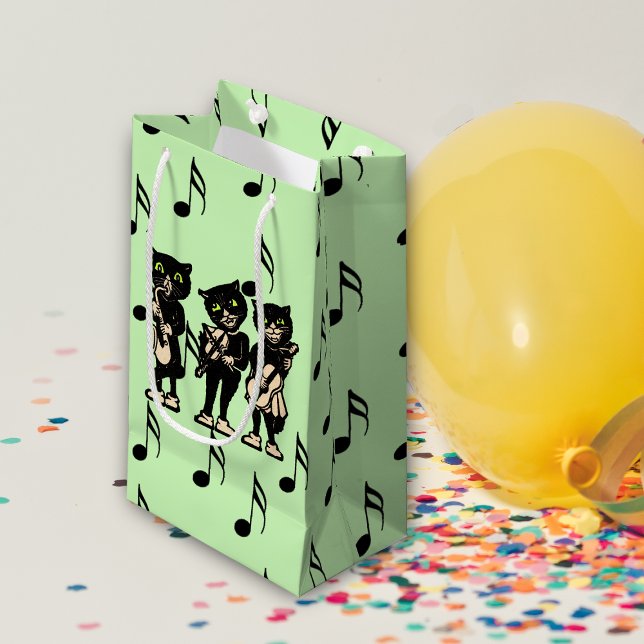 Vintage Musician Svarta katter Musik noter (Three black cats playing music instruments black music notes on light green gift bag.)