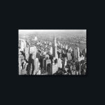 Vintage New York City Art Deco Skyscraper Canvastryck<br><div class="desc">Visa din kärlek i New York City med vintagens fotografi av Manhattan.</div>