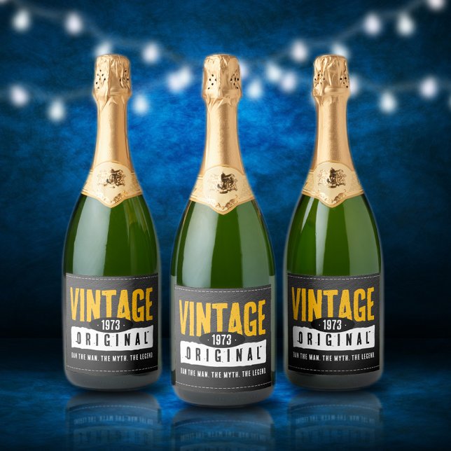 Vintage Original Black Leather Födelseår (Vintage Original Black Leather Birth Year Sparkling Wine Labels Cover Photo.)