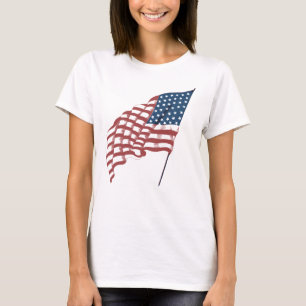 Vintage Patriotic American Flagga Wave i Vinden T Shirt