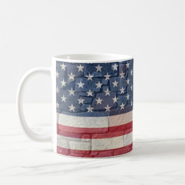 Vintage Patriotic USA flagga om stenmuren Kaffemugg (Vänster)