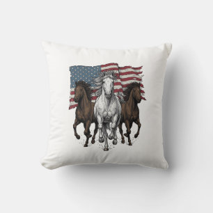 Vintage Patriotisk Flyttande Hästar Vektor Design_ Kudde