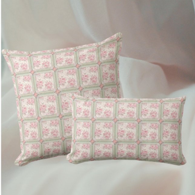 Vintage Pink Roses Patchwork Kudde (Pretty pink patchwork!)
