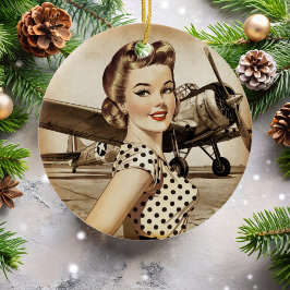 Vintage Pinup Girl & WW2-flygplan, Elegant Julgransprydnad Keramik