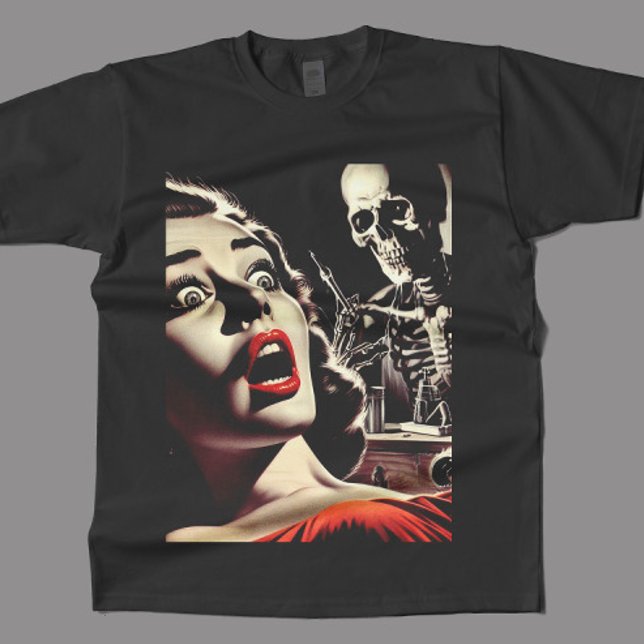 Vintage Pulp Skräck Kvinna T Shirt (Skapare uppladdad)