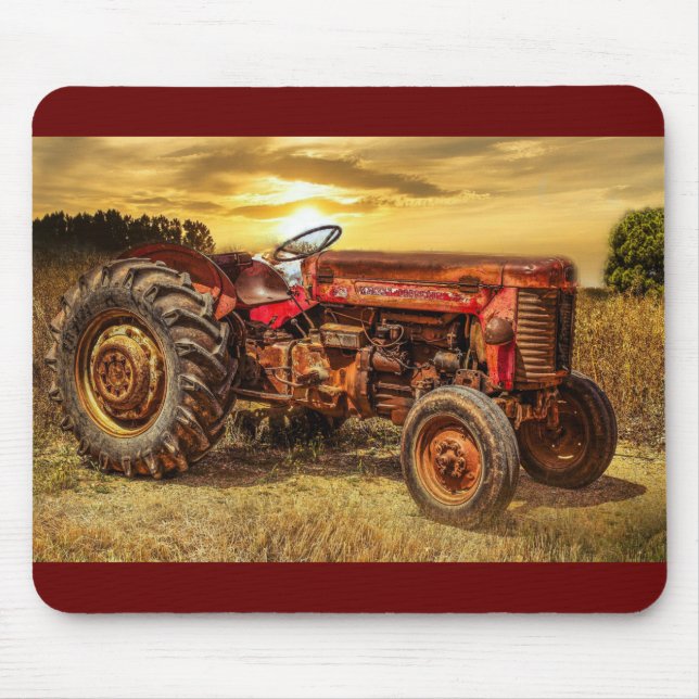 Vintage Red Farm Tractor Musmatta (Framsidan)