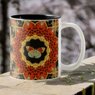 Vintage Red och Guld Moth in Winged Ram on Black Två-Tonad Mugg