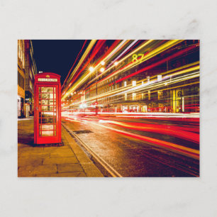 Vintage Red Telefon Box på natten i London Vykort