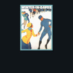 Vintage resor, Art Deco, Winter Davos Schweiz Canvastryck<br><div class="desc">Reklam för vintage,  europeisk reseaffisch eller bagageetikett från Davos i Schweiz,  med en idrottsdesign i kärlek och romantik med isbeläggning i par. Vinter i Davos.</div>