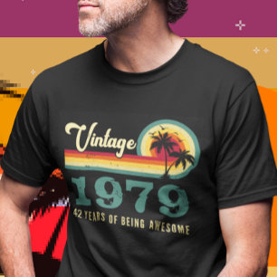 Vintage Reto Disted Birthday Anpassningsbar Ålder T Shirt