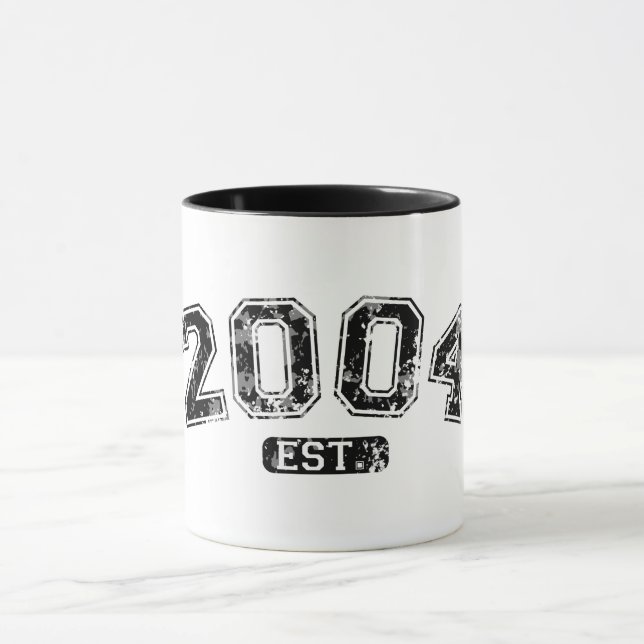 Vintage Retro 2004 Grunge Est. Etablerad grafik Mugg (Center)