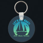 Vintage Retro Bermuda Sailing Låt oss Nauti Nyckelring<br><div class="desc">Vintage- och långfärdsdesign för dem som kärlek ska segla och utforska havet på en segelbåt. Coola- och fantastisk-varor för sjöman, fiskare, frakt kapten eller skeppare. Perfekt för klubb och sommarsporter i älskare. Bära på nästa segling eller semester på stranden. Enkel utformning av segelflyg på havet med vacker solnedgång för sjöresenärer...</div>
