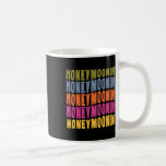 Vintage Retro Honeymoonin Bride Groom Honeymoon Va Kaffemugg<br><div class="desc">Vintage Retro Honeymoonin Bride Groom Honeymoon Vacation</div>