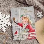 Vintage Retro-julflicka med Anpassningsbar av gåvo Helgkort<br><div class="desc">En vintage i mitten av århundradet som illustrerar en vacker flicka som bär inslagna julklappar och knackar på en ytterdörr medan en söt liten röd fågel tittar på. Sentiment inuti korten lyder: "Må Helgdagarna ge dig och dina kära lycka och glädje. God jul!" och kan ändras eller redigeras efter behov....</div>
