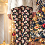 Vintage Retro Jultomten Svarta jul Mönster Leggings<br><div class="desc">Lägg till en festlig beröring till din garderob med den här vintagen julklapparna i Jultomten. Med en charmig Santa mönster på svart bakgrund är dessa balar perfekter för julhelgen. De är bekväma och snyggt och passar perfekt för att bära julfester, sitta hemma eller lägga till lite nostalgisk julanda till ditt...</div>