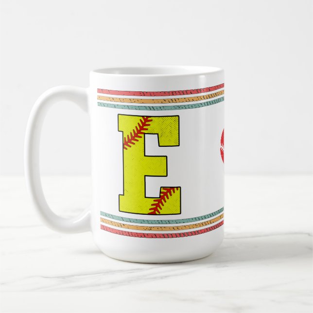 Vintage Retro Softboll Bokstav E Distressed Kaffemugg (Vänster)