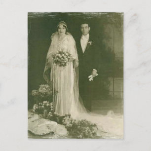 Vintage Romantic Bride and Groom Cards and Gifts Vykort